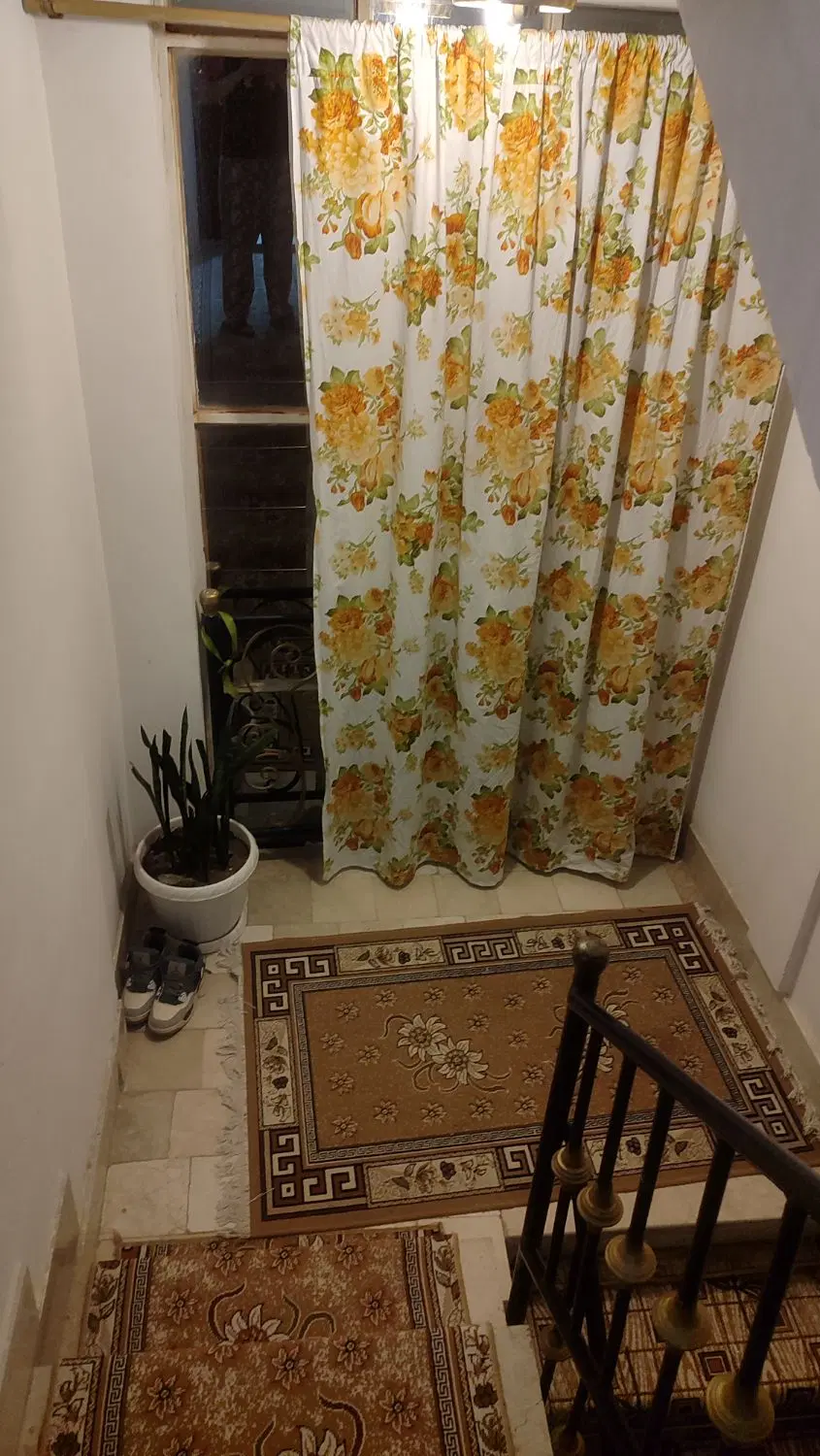 خانه  یک طبقه و نیم