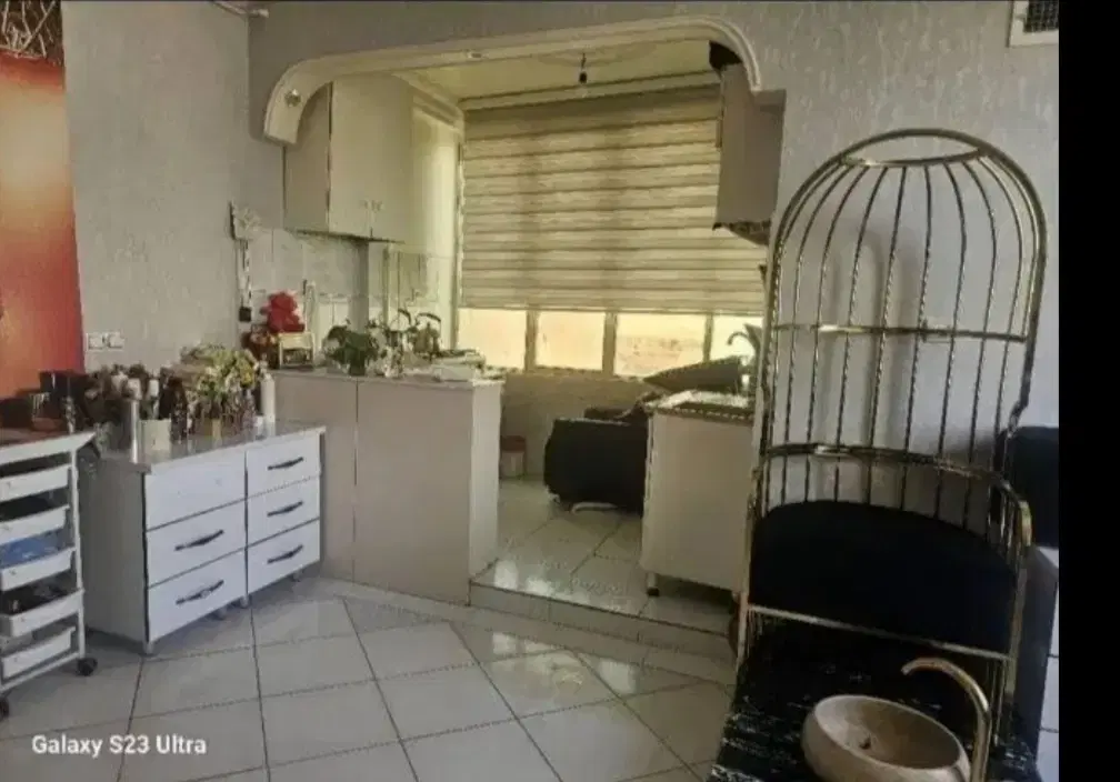 50متر اداری  تابلو خور میدان سرقنات  واحد تخلیه