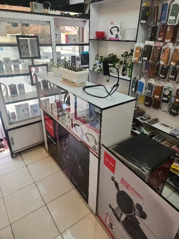 اجاره میز برای کار کافی نت