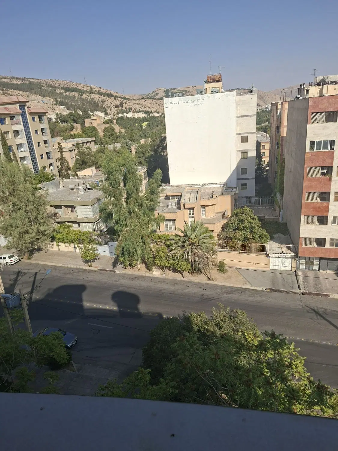 آپارتمان ابریشمی بر اصلی