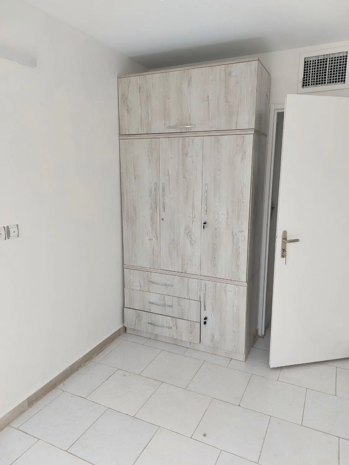 ۶۵ متر دوخواب_ پارکینگ و انباری_ تک‌واحدی_ پیروزی