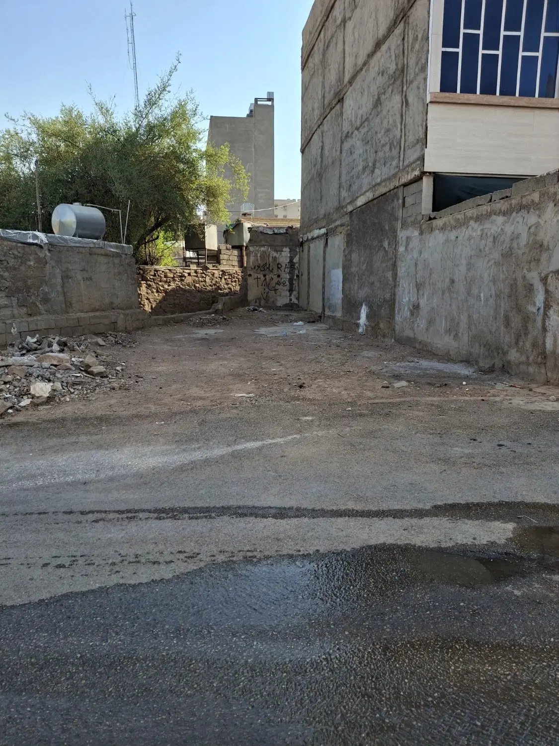 زمین سنددارنفتک