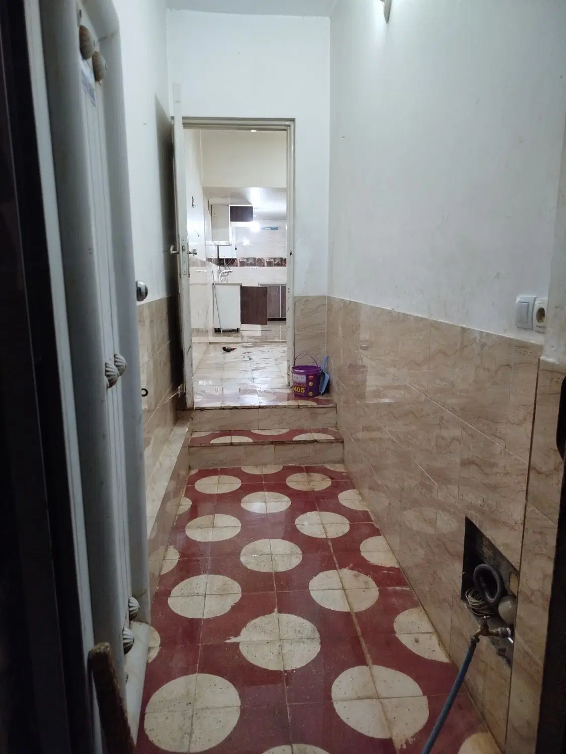 رهن و اجاره منزل یک طبقه مسکونی دربست