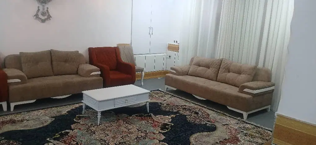 فروش خونه کامل طبقه پایین 200مترزیربنادرجنت شهر