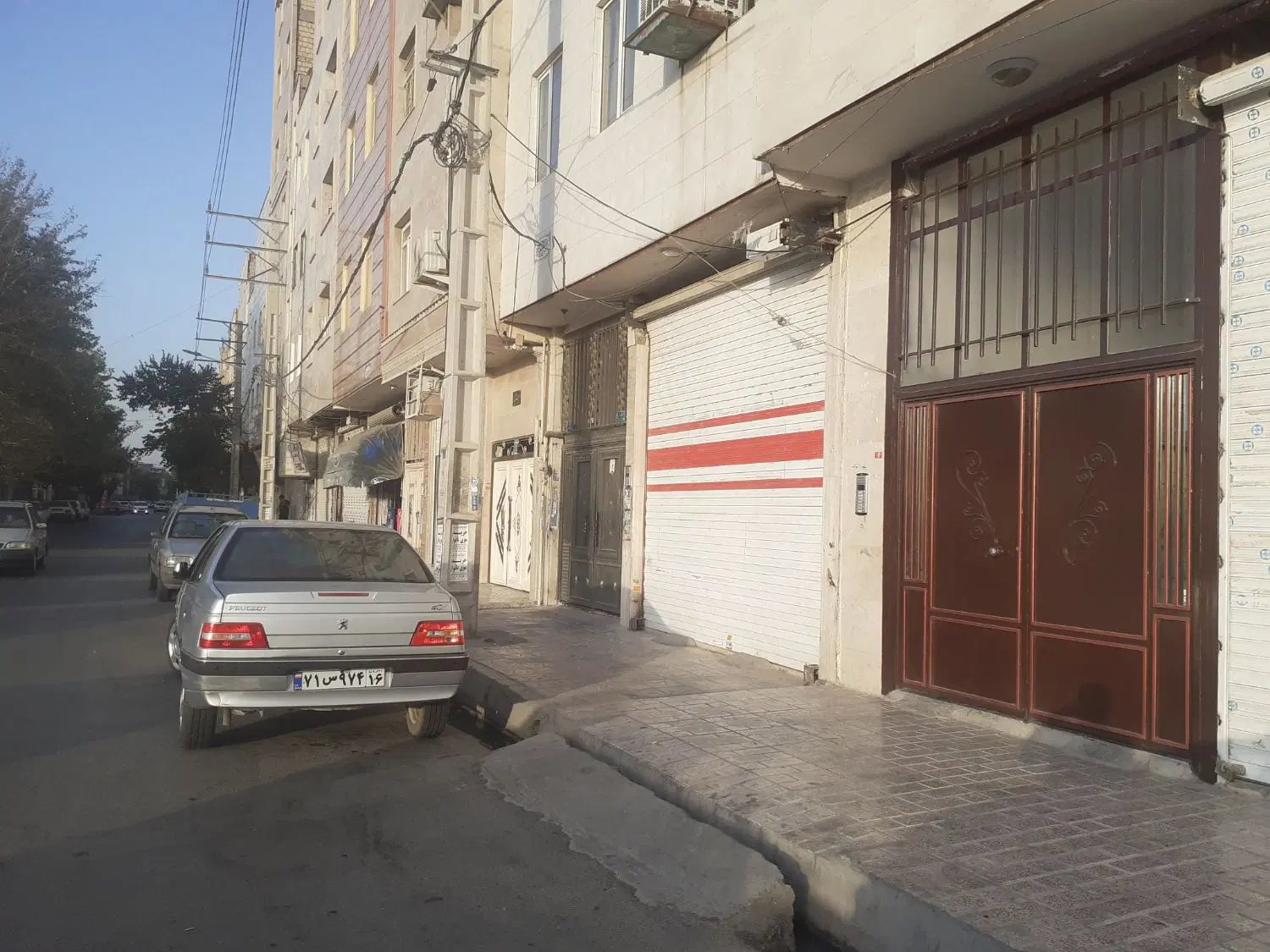 ۳۸ متر تجاری بهر خیابان یادگار امام