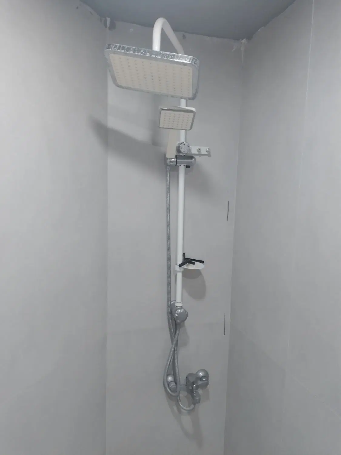 ۱۴۰ متری ویلایی تولید دارو طراحی کلاسیک