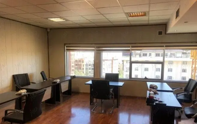 ۹۰ متر سند اداری تاپ لوکیشن سعادت آباد