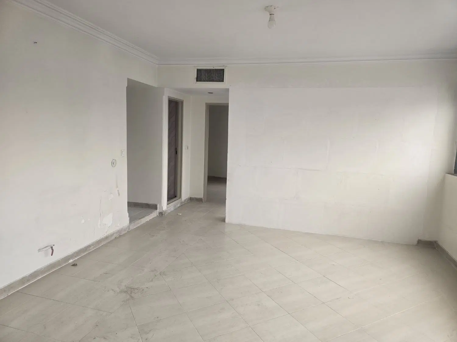 اپارتمان ۷۰ متری دو خواب نور گیر عالی