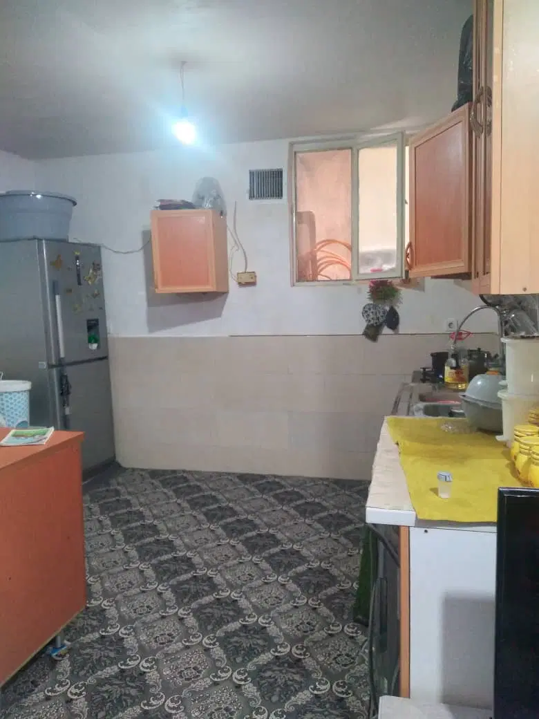 جماران ۴منزل زیر زمین‌