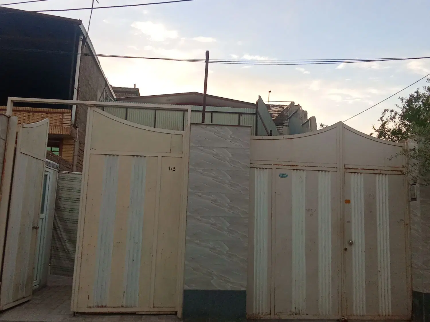رهن کامل منزل ویلایی با کرایه خیلی کم
