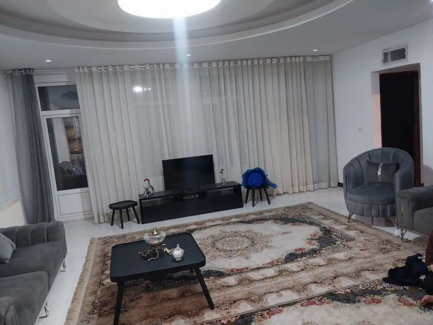 ۱۰۰ متری ابتدای صالحیه