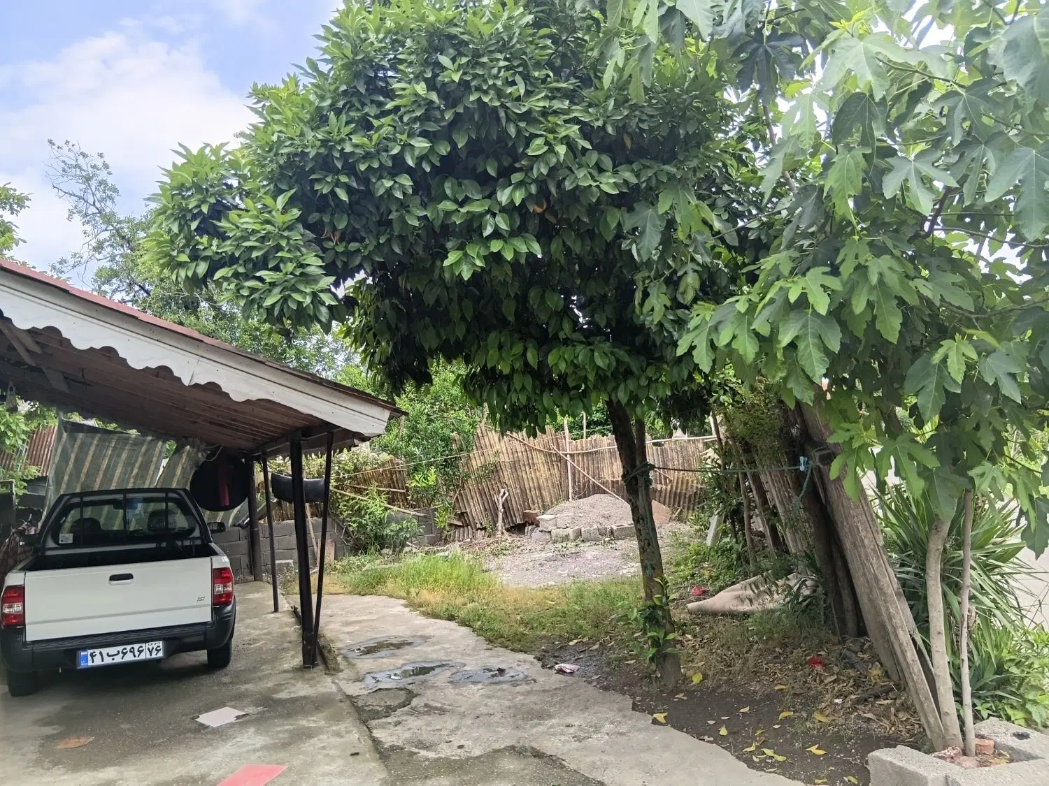 منزل مسکونی و۲۷۰متر زمین