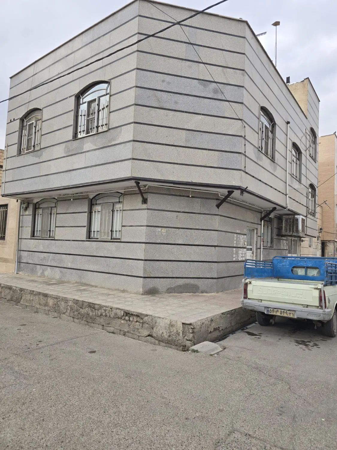 خانه دو طبقه ویلایی نبش دوبر بهترین موقعیت