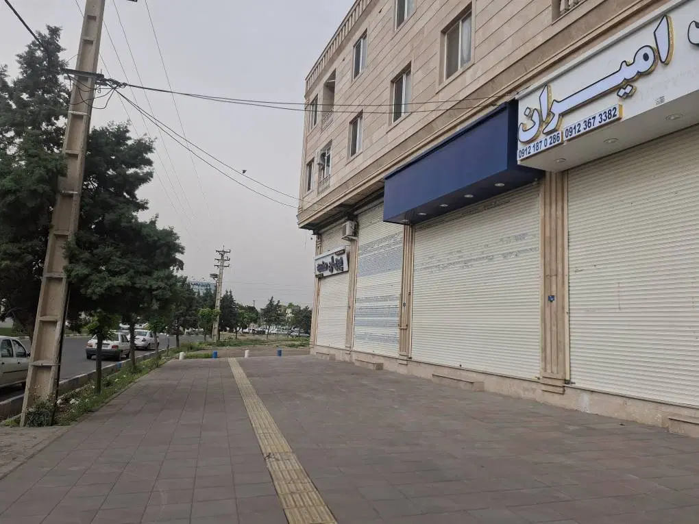 اجاره مغازه ۱۸۰ متری کمالشهر