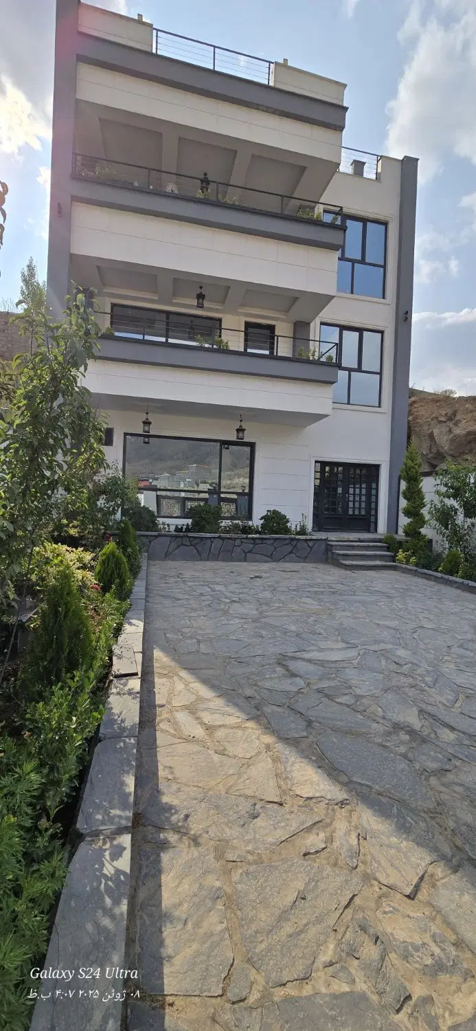 ویلای تریبلکس رودهن‌.وسکاره