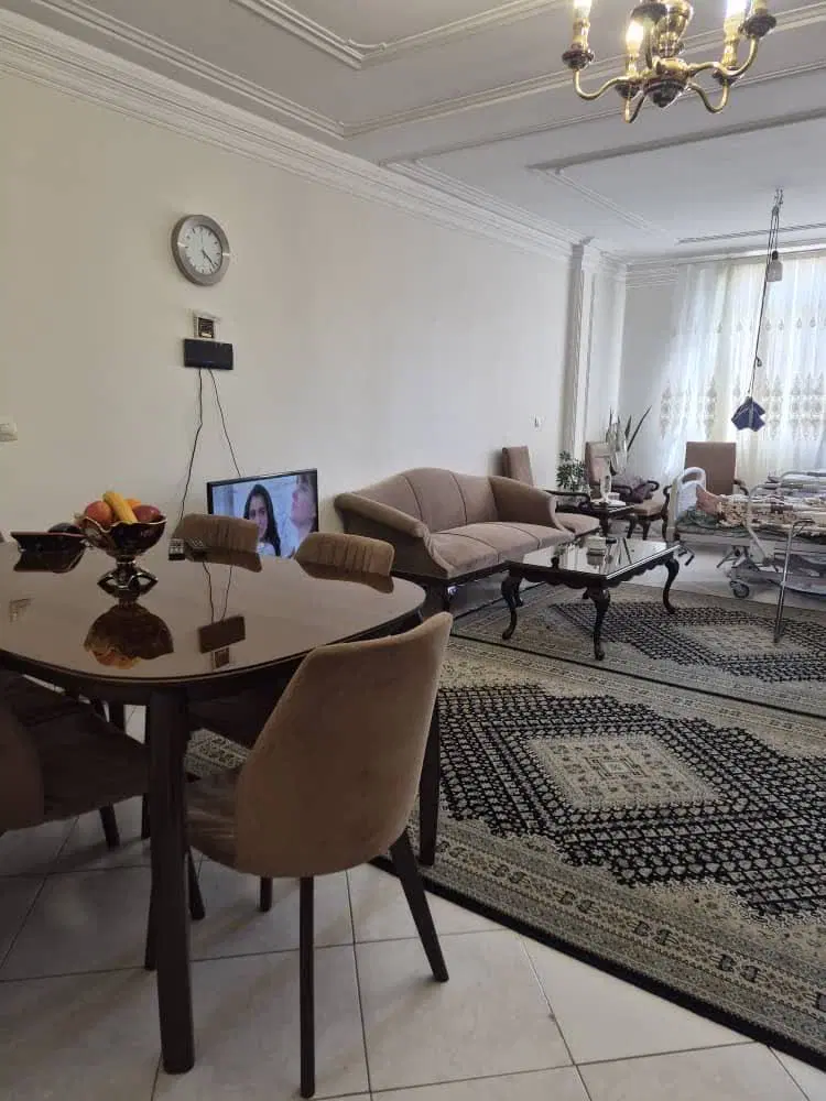 اپارتمان خوش نقشه ۸۲ متری کوی دانشگاه
