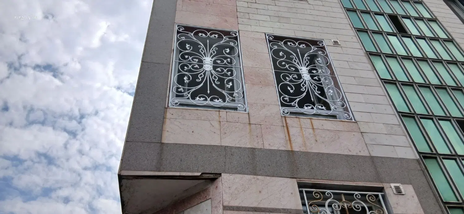 واحد۷۰م غرق در نور بدون مشرف