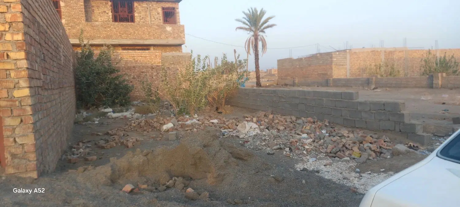 زمین فروشی