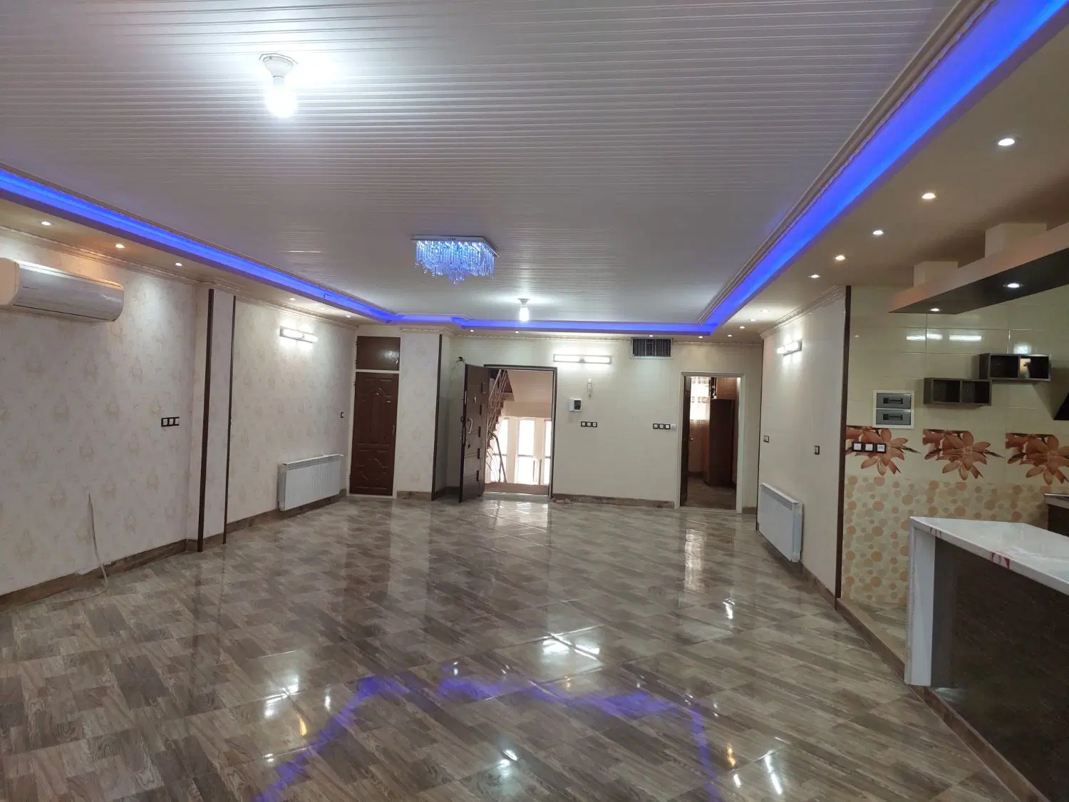 طبقه اول۳خواب شیک و نوساز رهن و اجاره قابل تبدیل