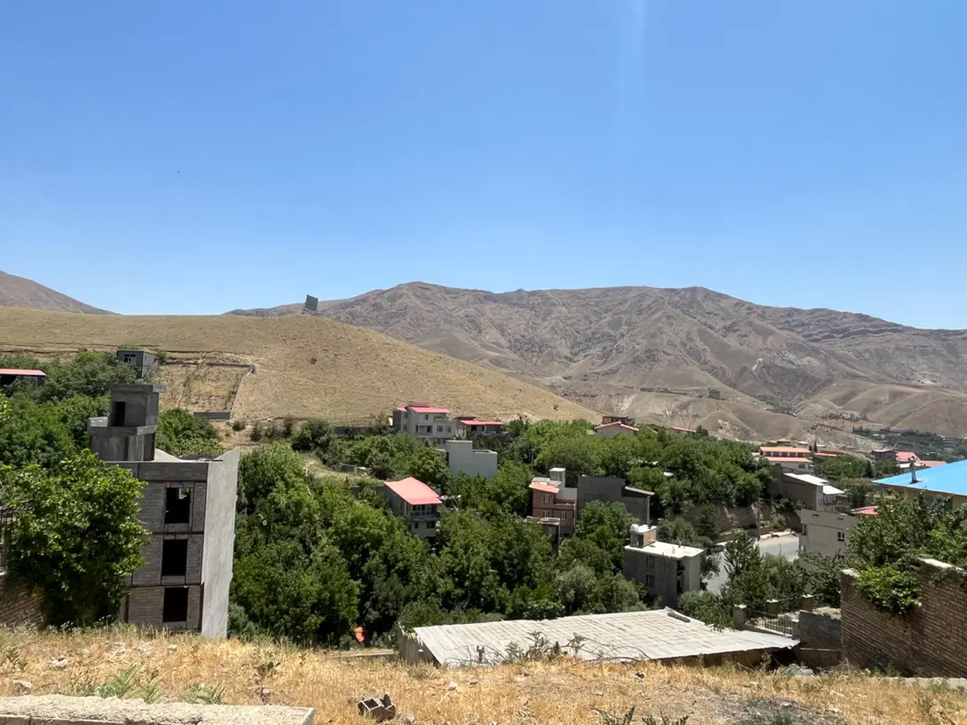 ۱۵۰ متر زمین نیکنامده