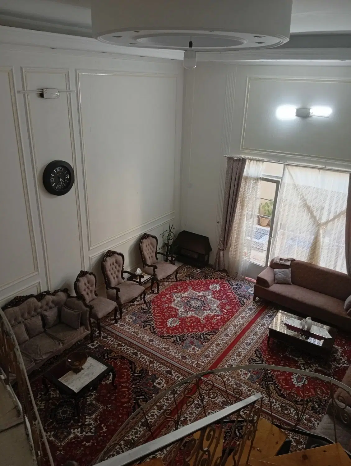 مغازه برخیابان اصلی دوطبقه مسکونی