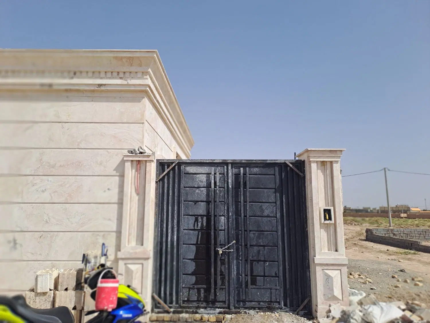 زمین ۲۰۰متری واقع در ناجی اباد نارنج یک