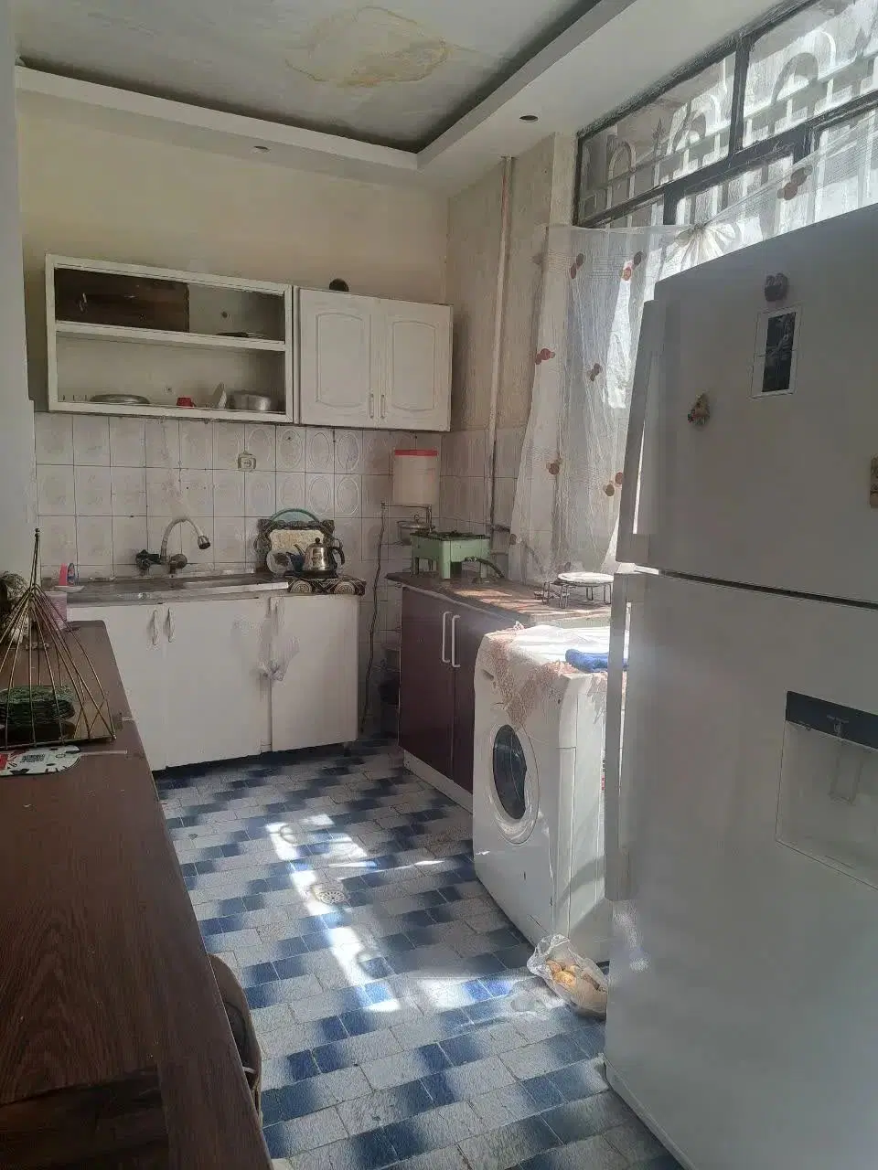 خانه دلباز همکف حاشیه خیابان