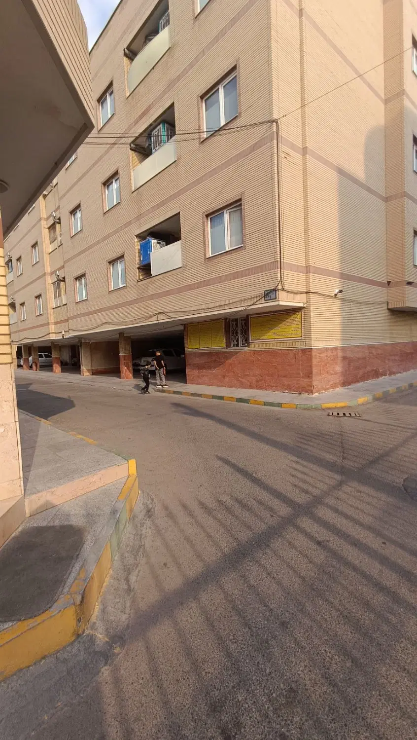 ۸۴متری ـ خیابان حجاب