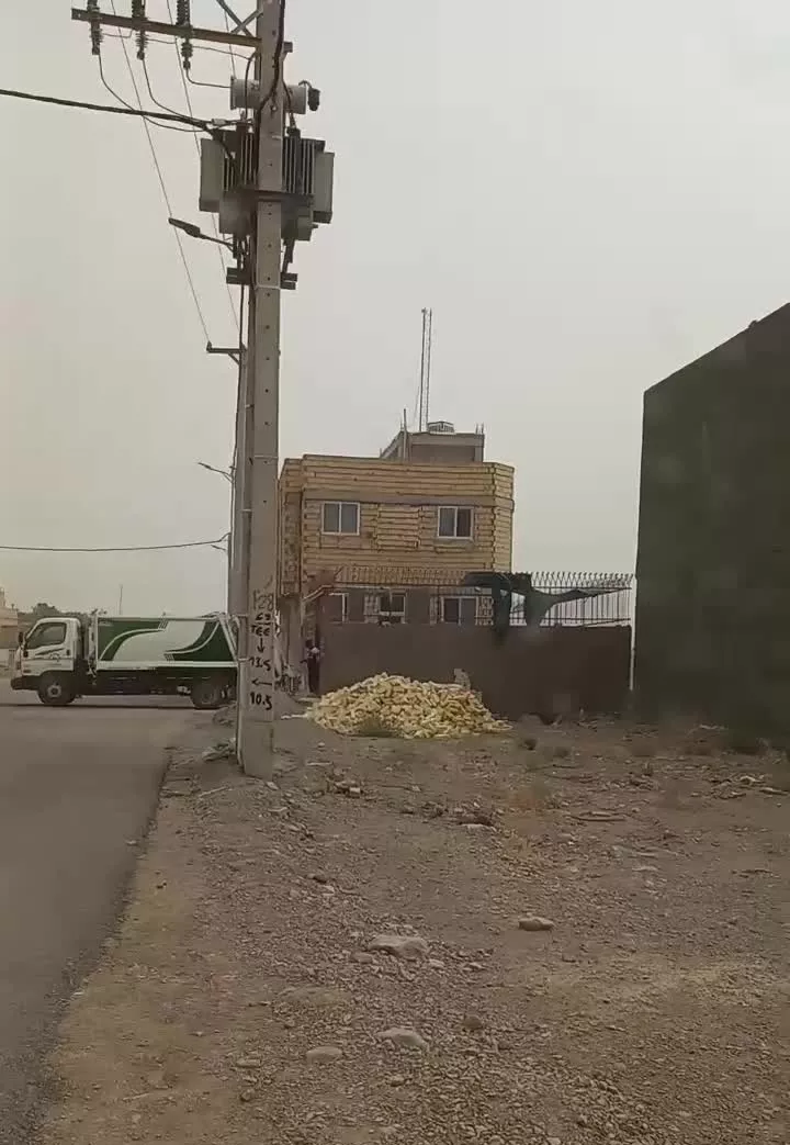 فروش ۱۸۰ متر زمین مسکونی با جواز ساخت ۳ طبقه