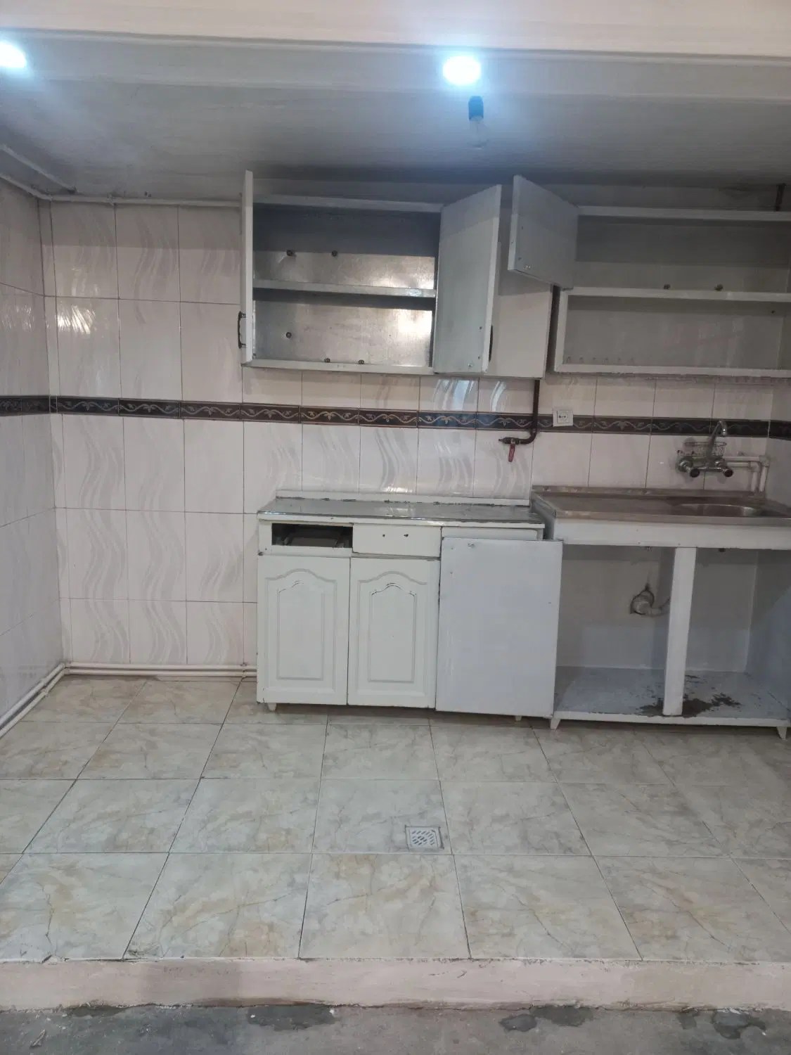 اجاره سوییت ۳۶ متری بر خیابان اصلی شهرک رسالت