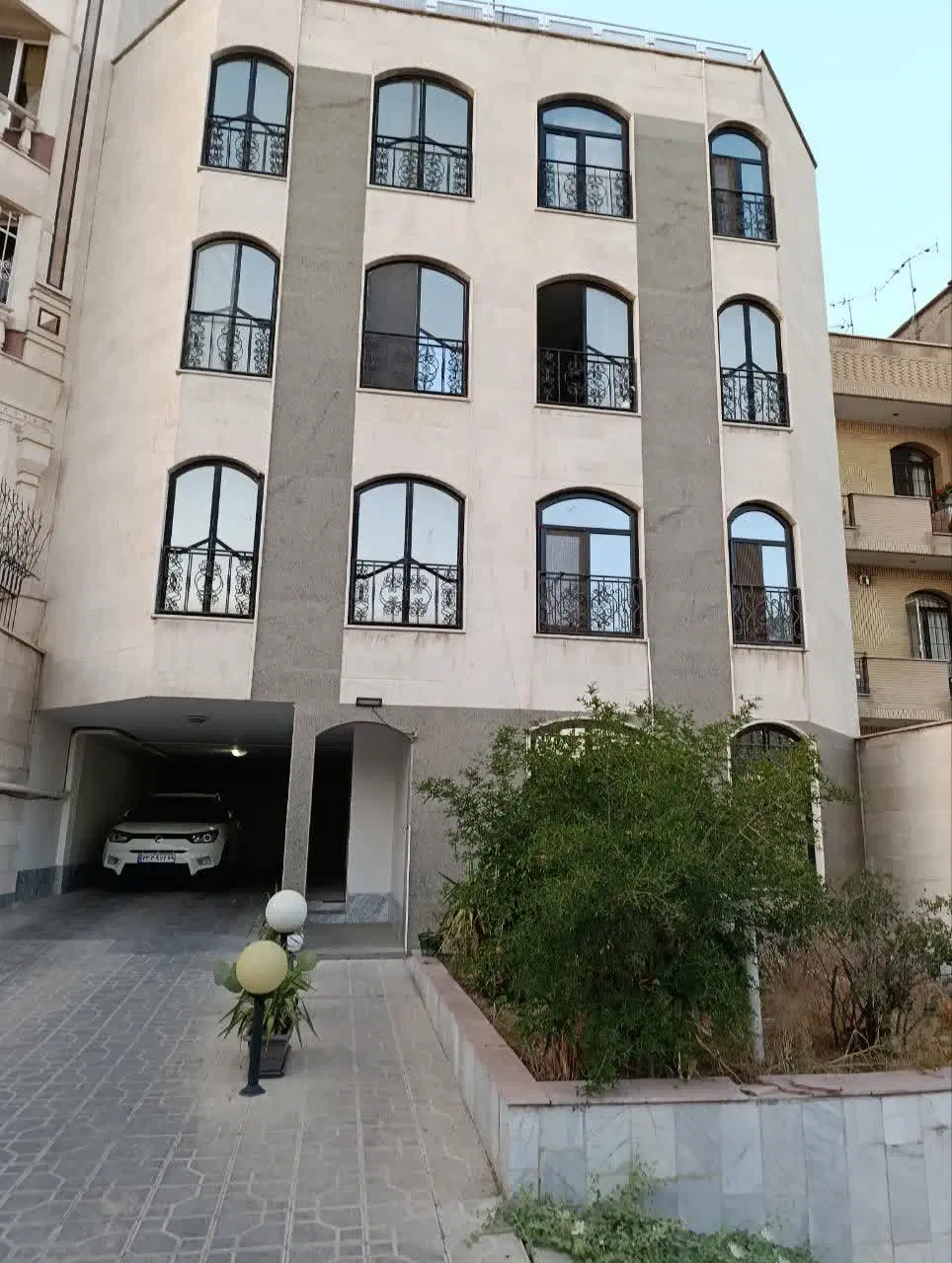 آپارتمان ۸۳ متری بوستان ۹