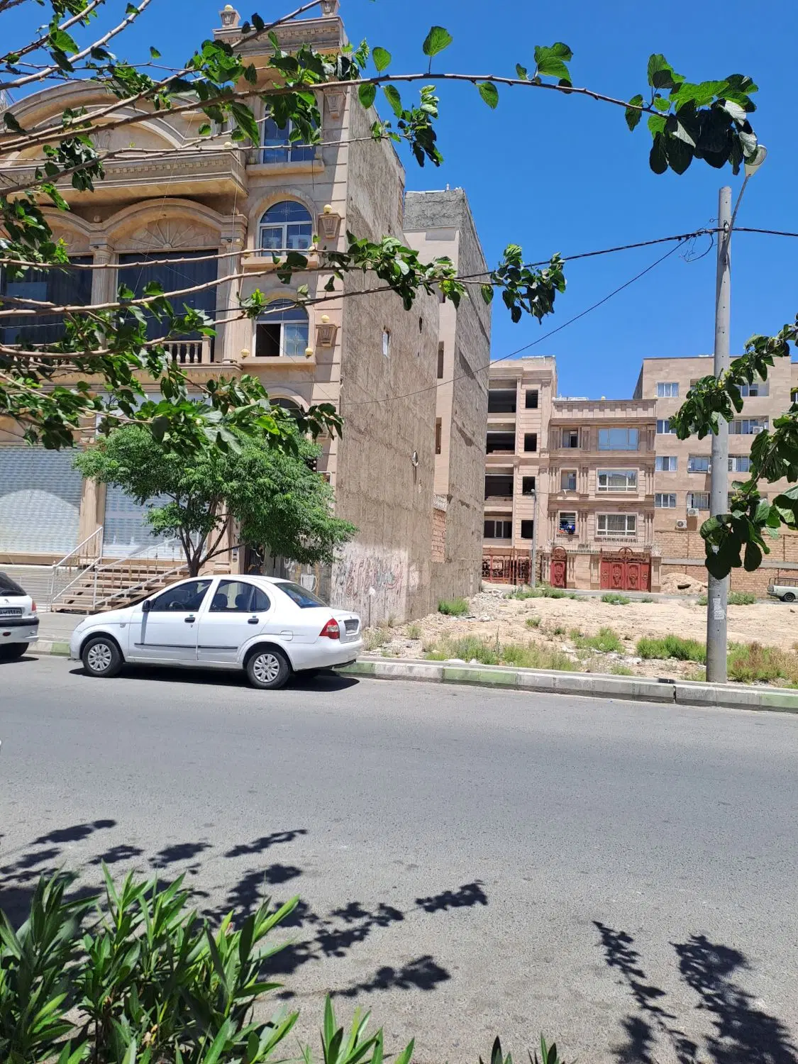 زمین۱۶۸مترباکاربری تمام تجاری بحرشهدای گمنام واوان