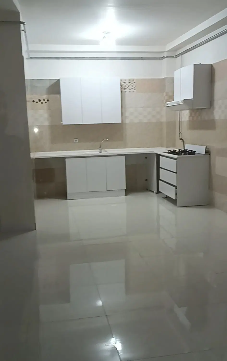 یک واحد یک خوابه در شهرک گلستان برای اجاره
