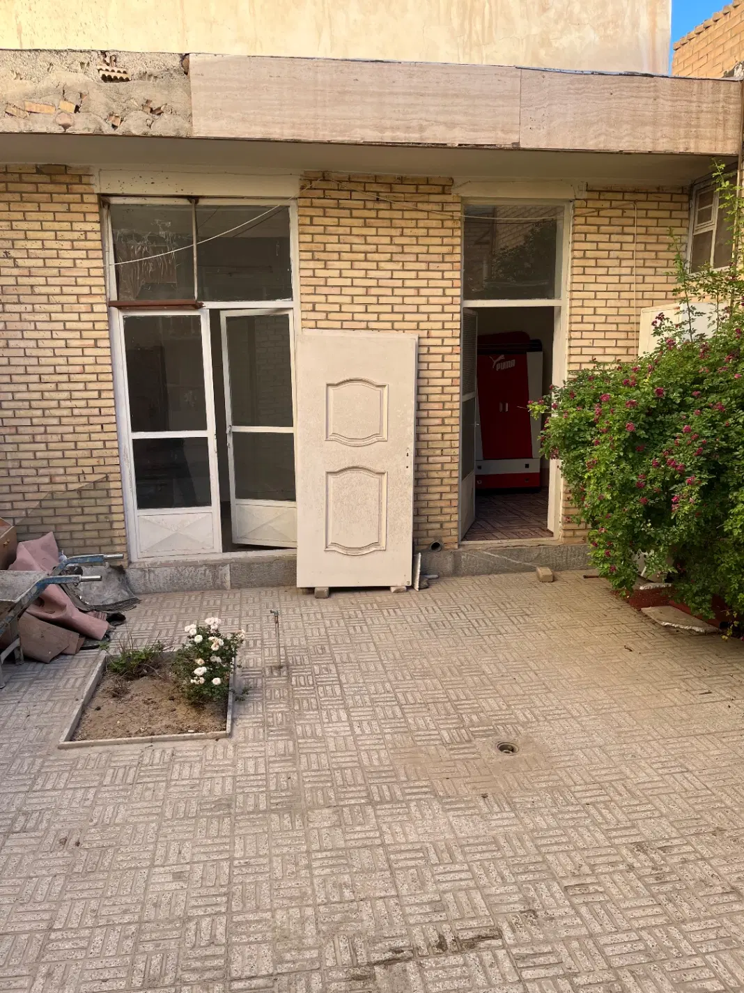 دربستی ۱۱۸ متری خیابان گلزار
