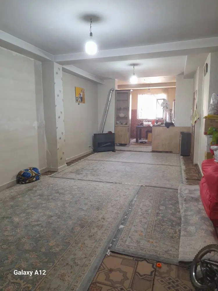 آپارتمان 83 متری