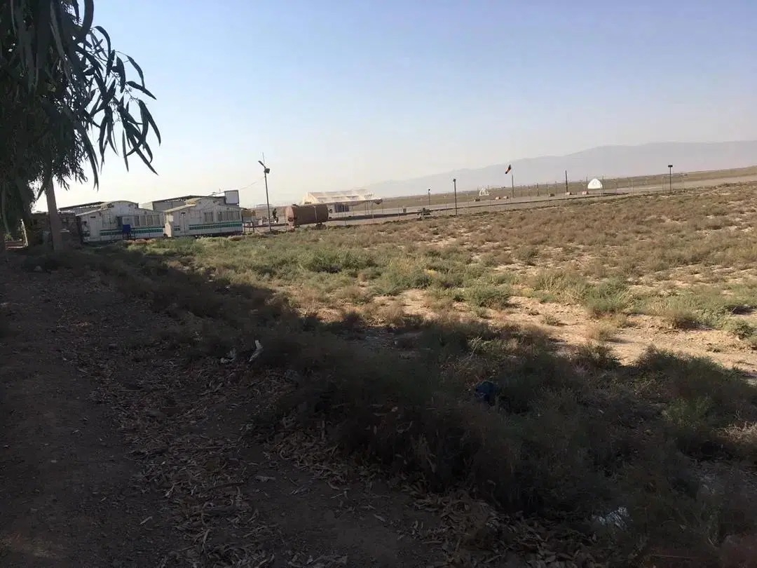 زمین فروشی