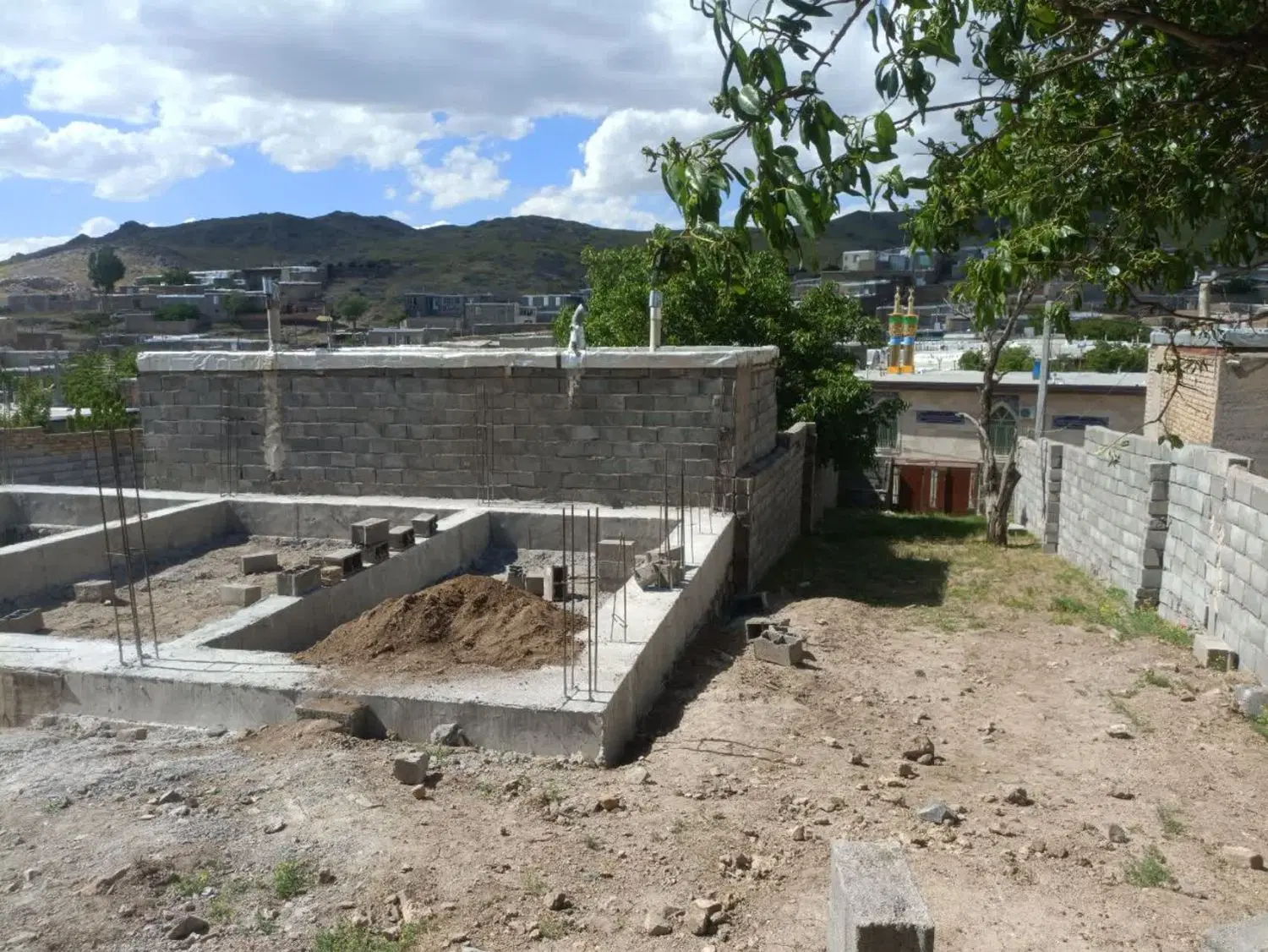 باغچه در روستای همایون