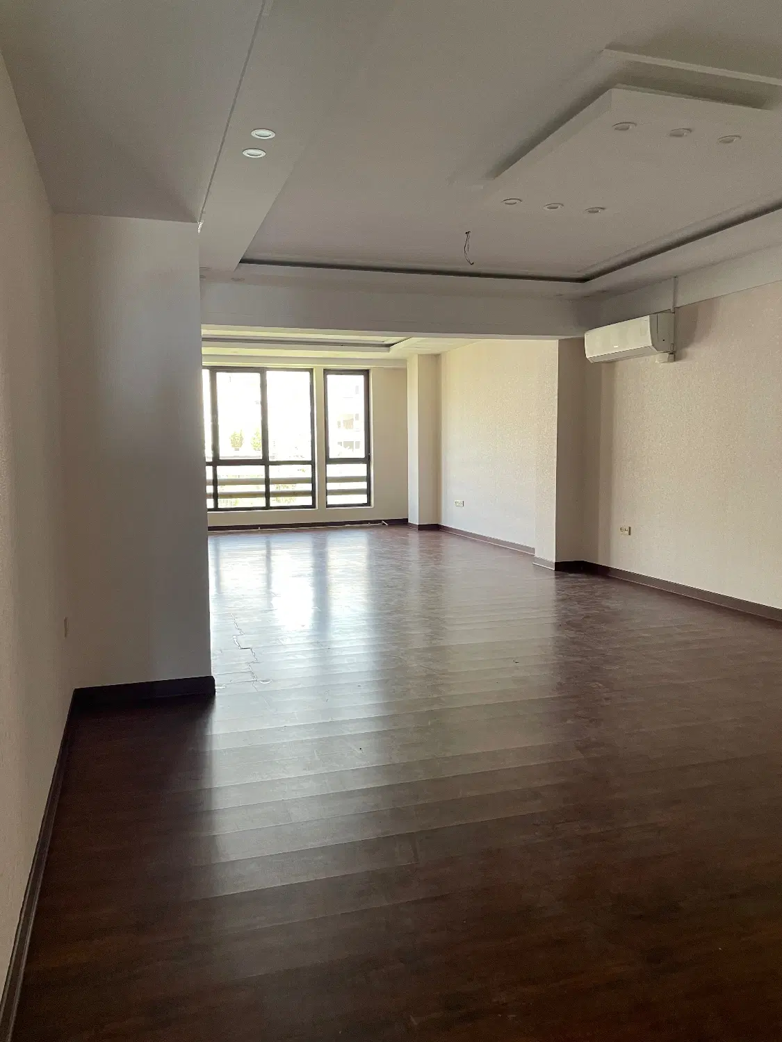 آپارتمان لوکس اخلاقی(اختیاریه)