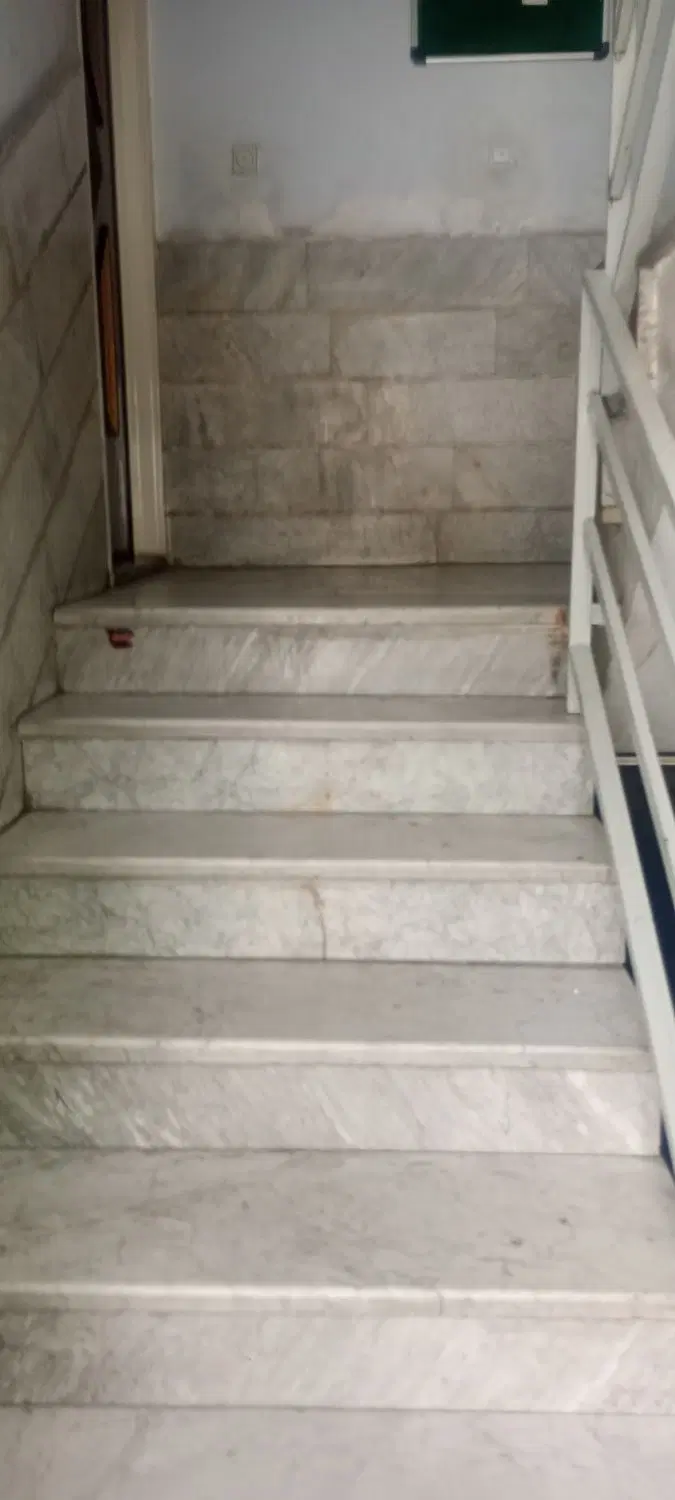 آپارتمان 67 متری طبقه دوم دو خوابه