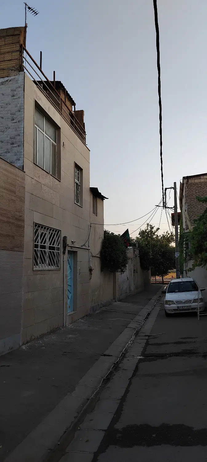 خانه آپارتمان ۶۰ متر دو طبقه و نیم یکجا فروشی