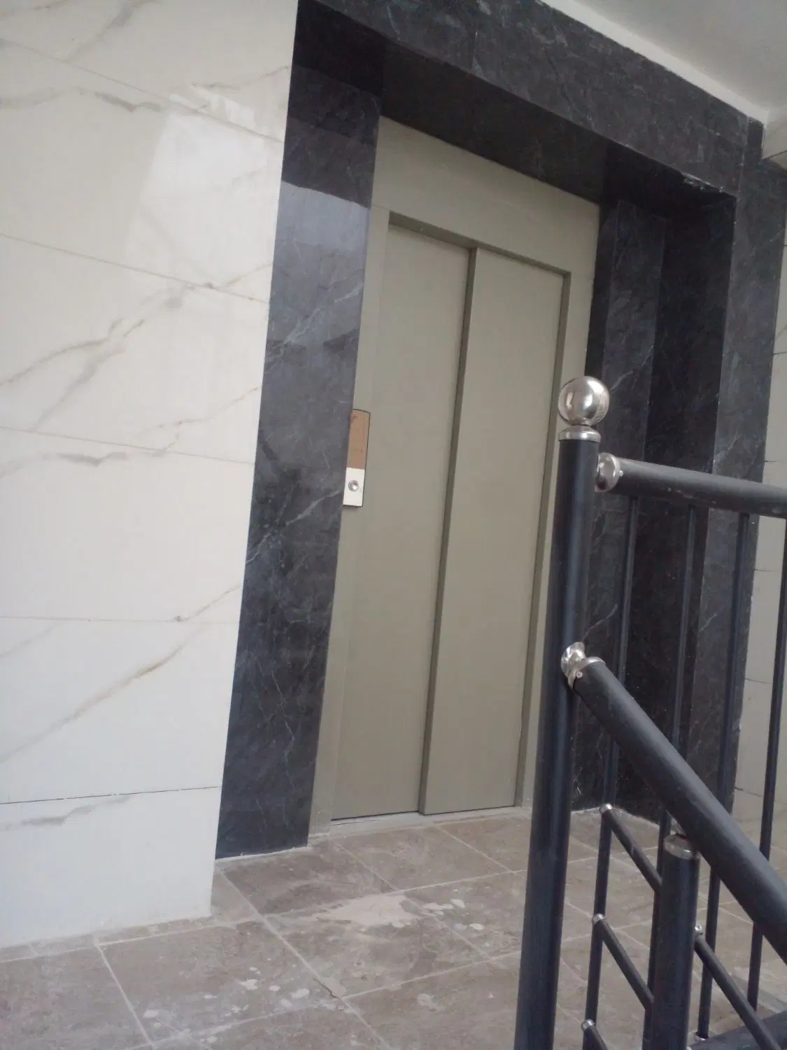 فروش اپارتمان مطهری جنوبی گلچین غربی.