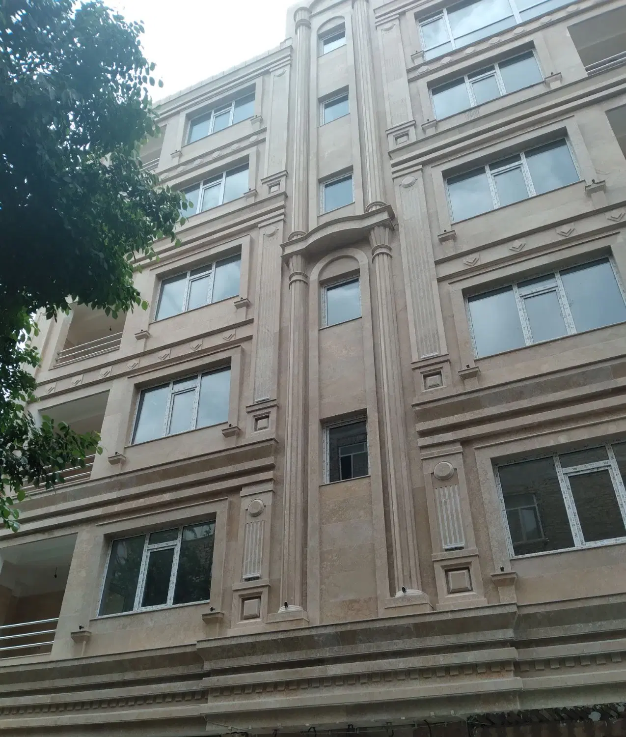 فروش اپارتمان ۱۱۵ متری شیک و  رو به نما