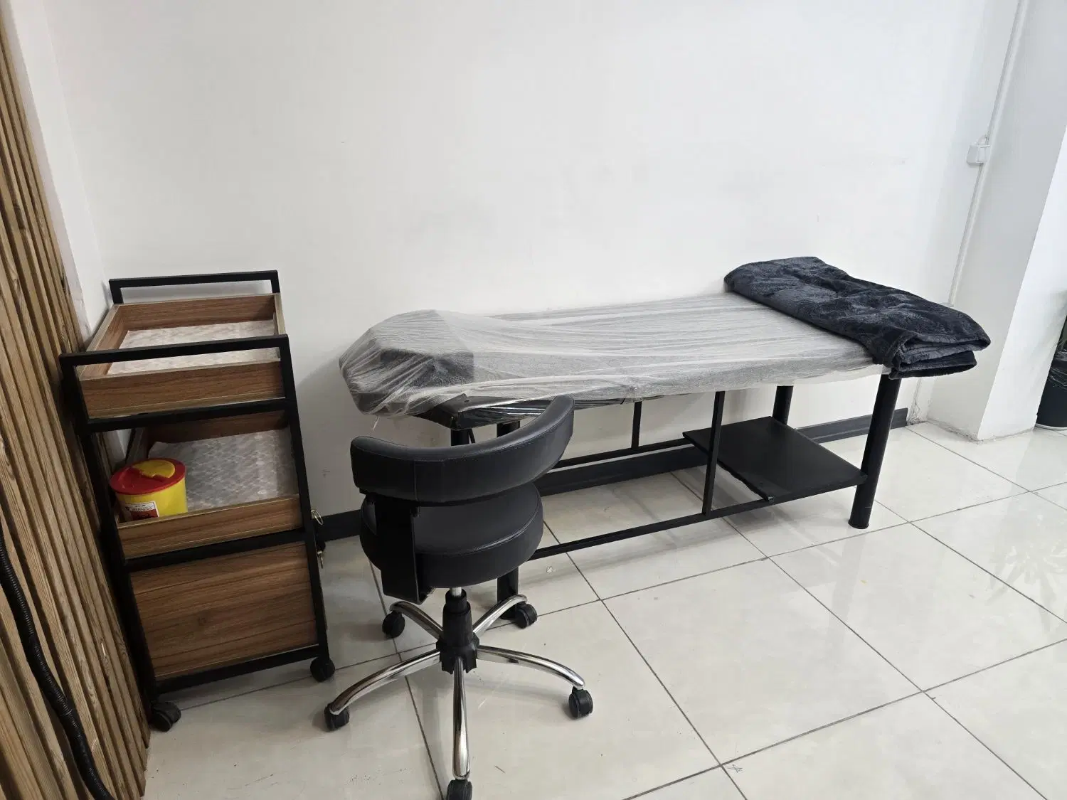 اجاره اتاق ۱۲ متری و تخت مژه