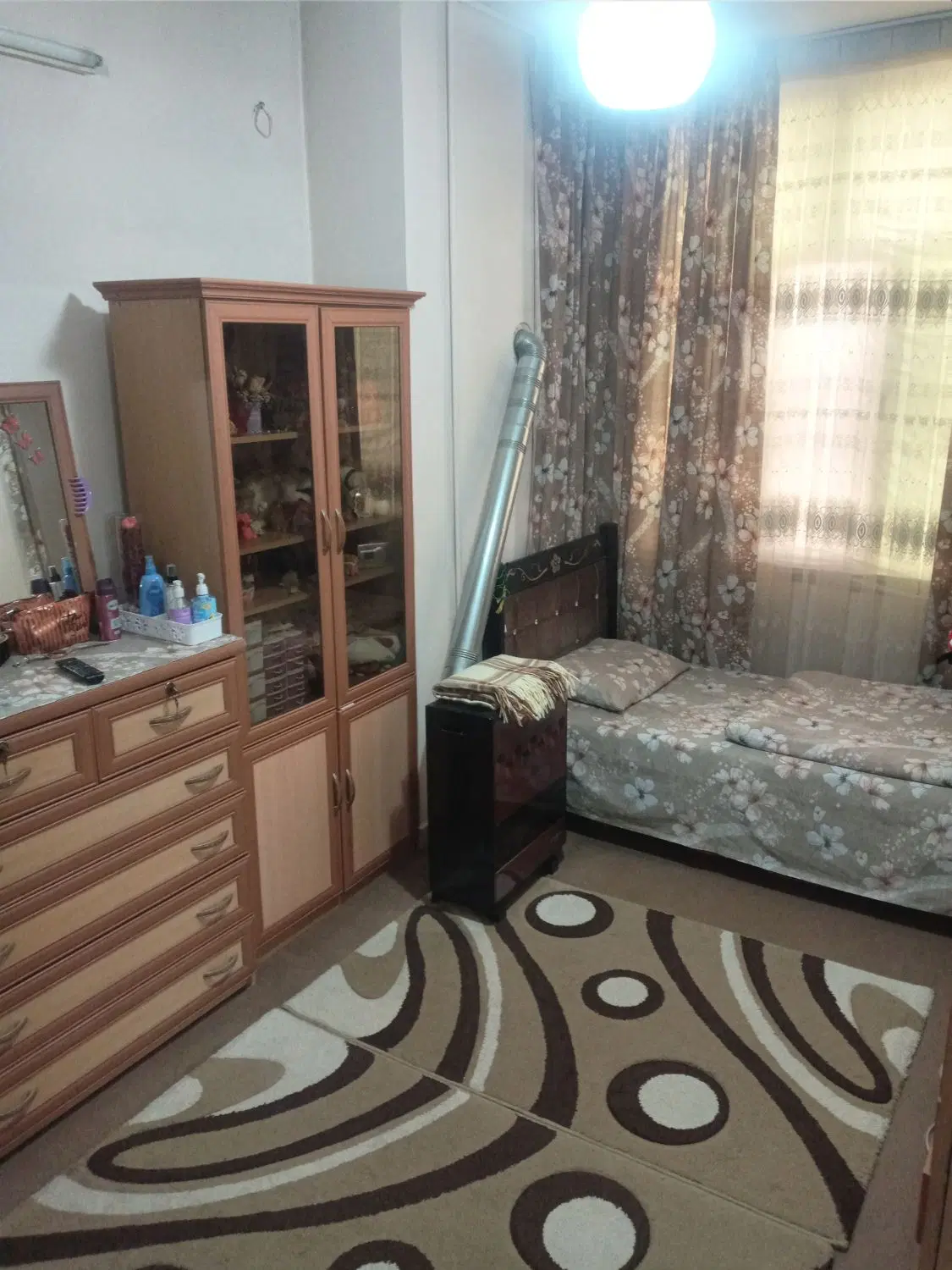 آپارتمان ۳ طبقه تک واحدی
