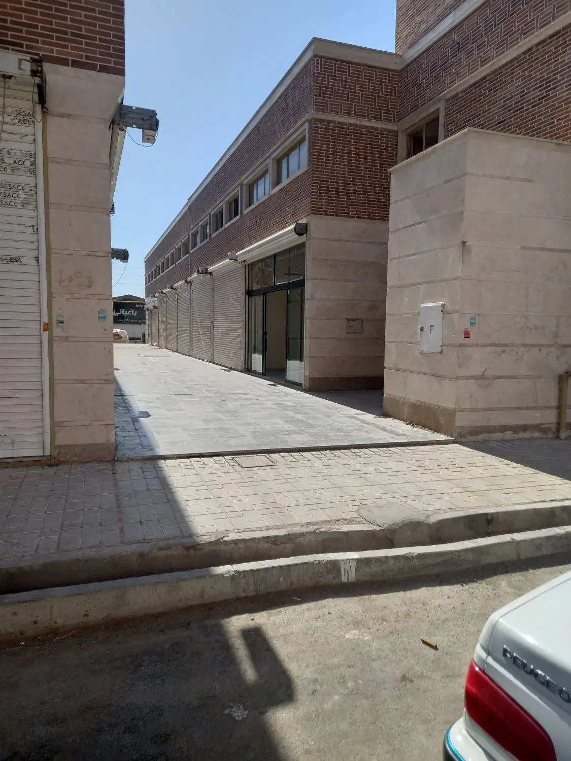مغازه شهرک صنعتی چهاردانگه