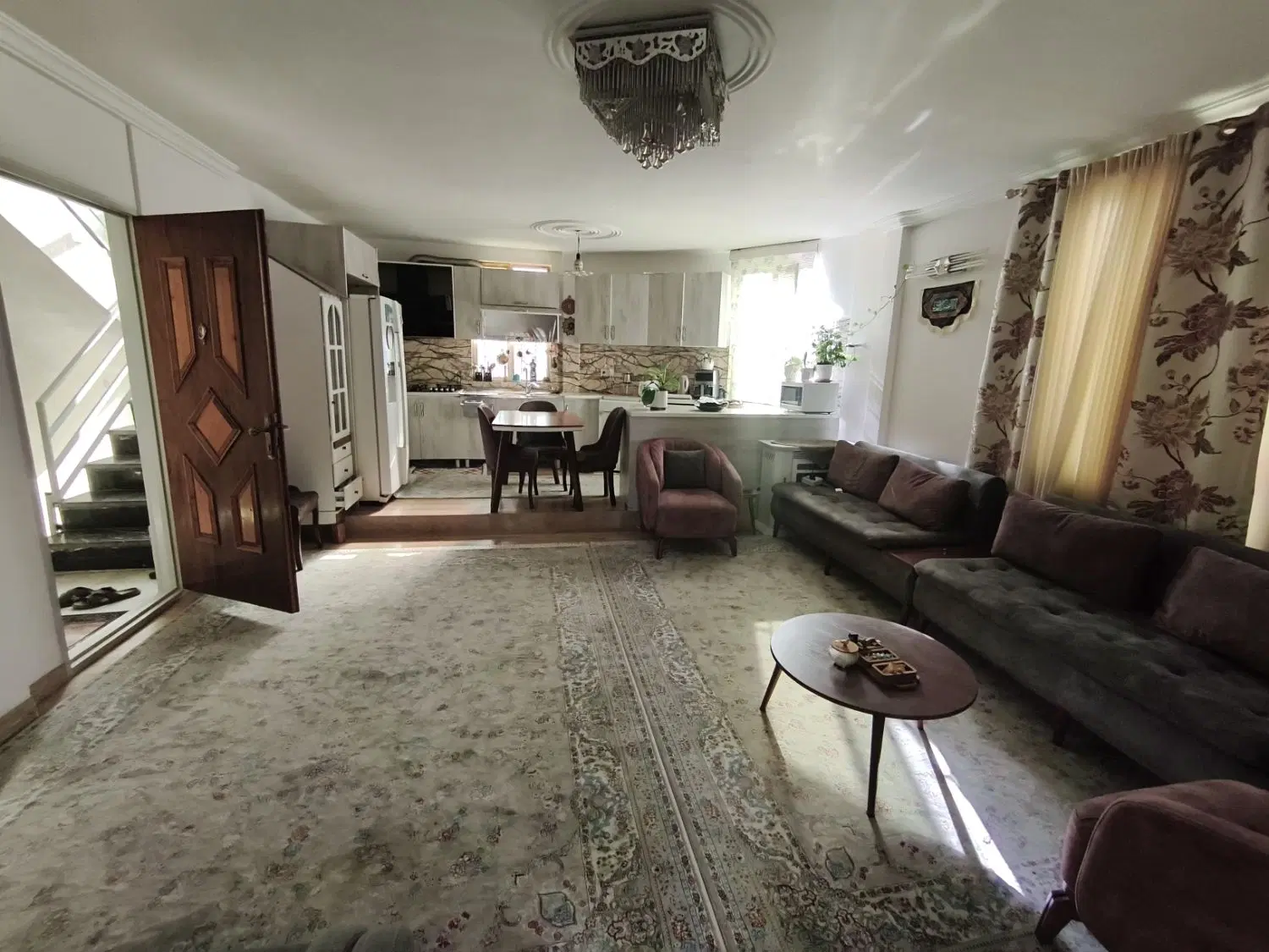 فروش آپارتمان ۶۱ متری