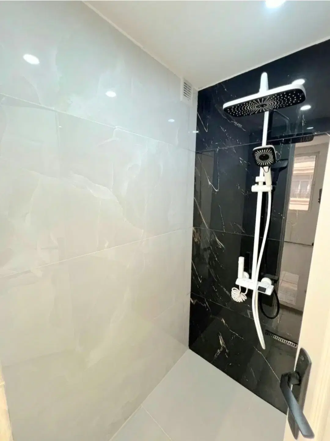 ۶۴متر_فول امکانات کم واحد وامدار و سندتکبرگ