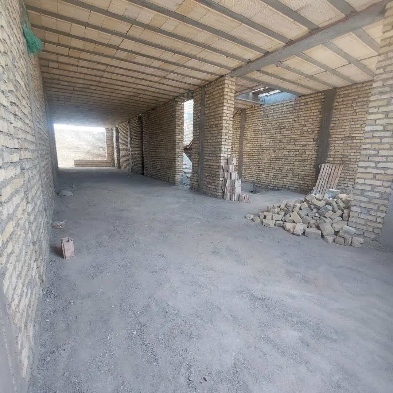 ساختمان مسکونی