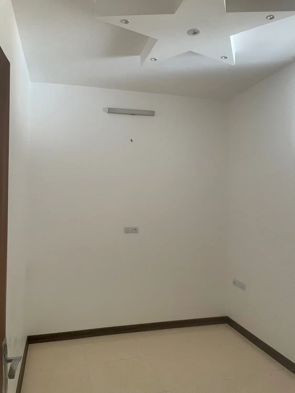 منزل همکف حیاط دار