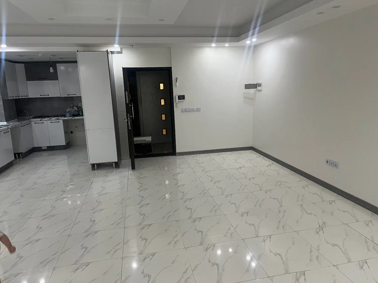 فروش‌ تکواحد دوخواب پارکینگ ط ۱
